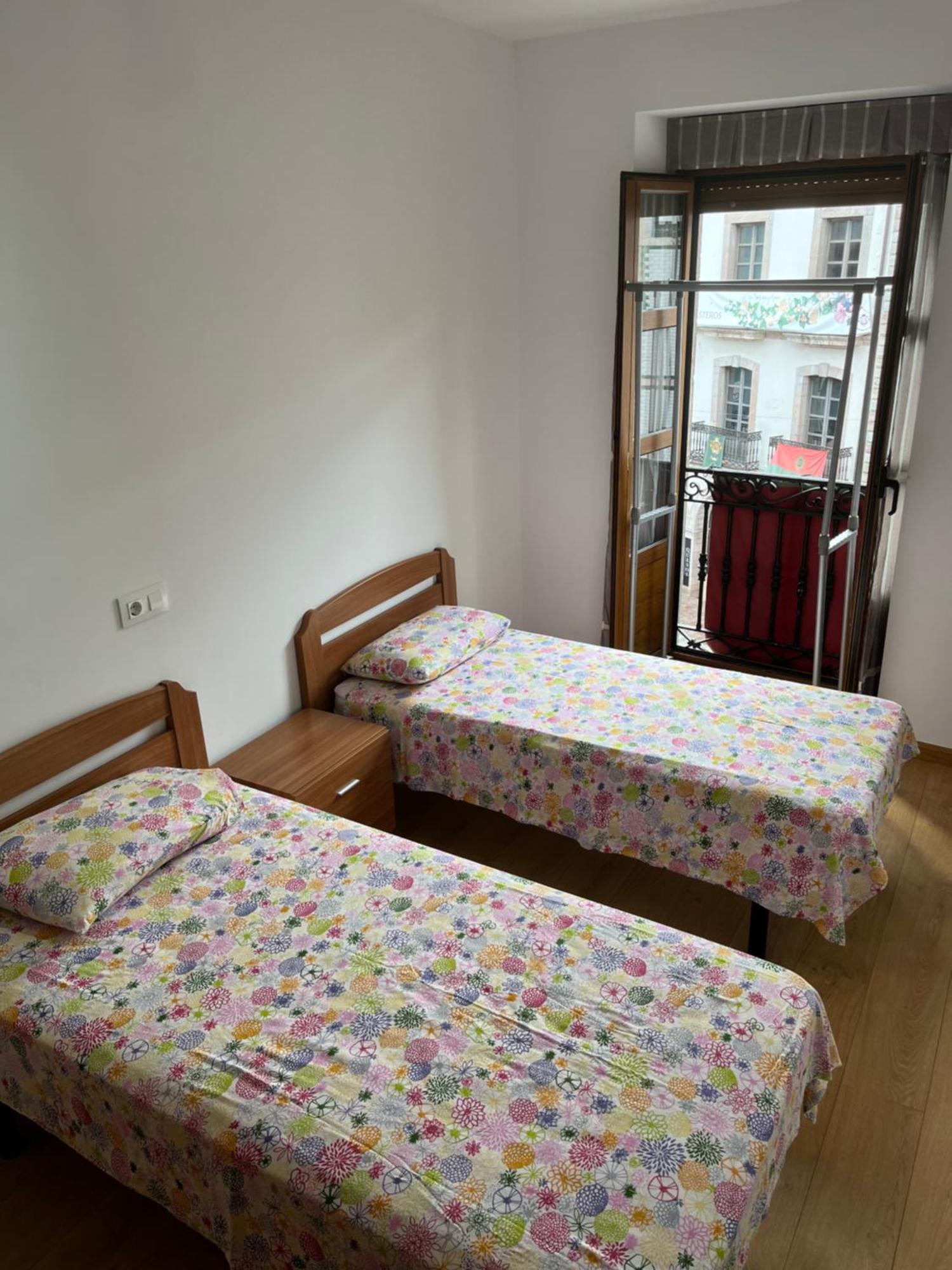 Apartamentosarturo Llanes F Laplaza Eksteriør billede